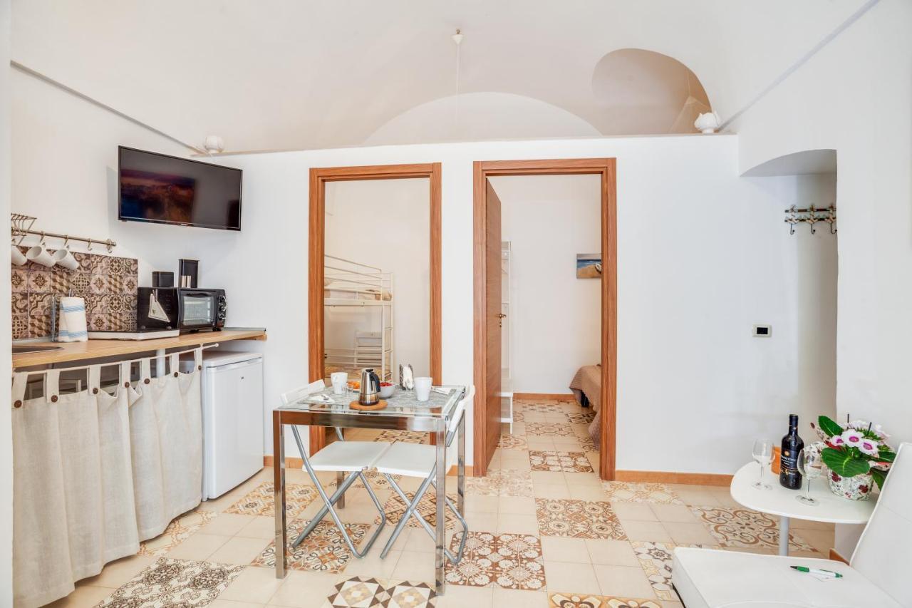 דירות פולינאנו א מארה Tiny House 21 Bright Aparment מראה חיצוני תמונה